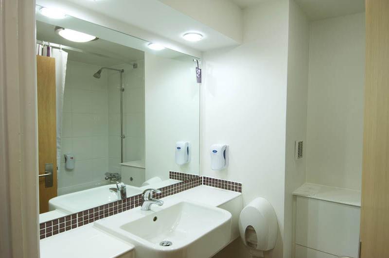 Premier Inn Dundee Centre Екстер'єр фото