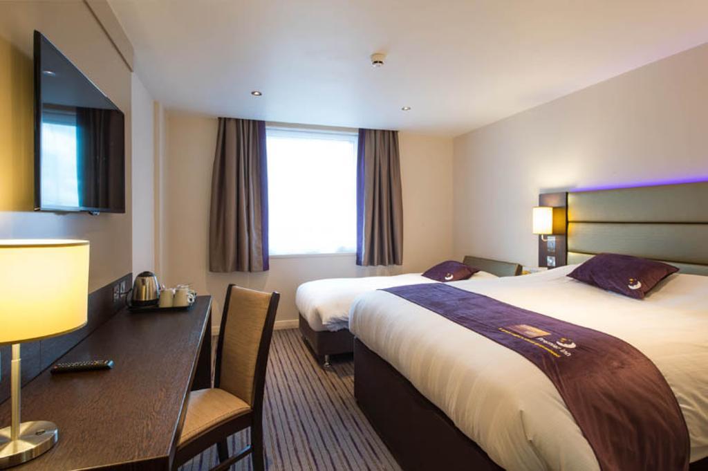 Premier Inn Dundee Centre Екстер'єр фото