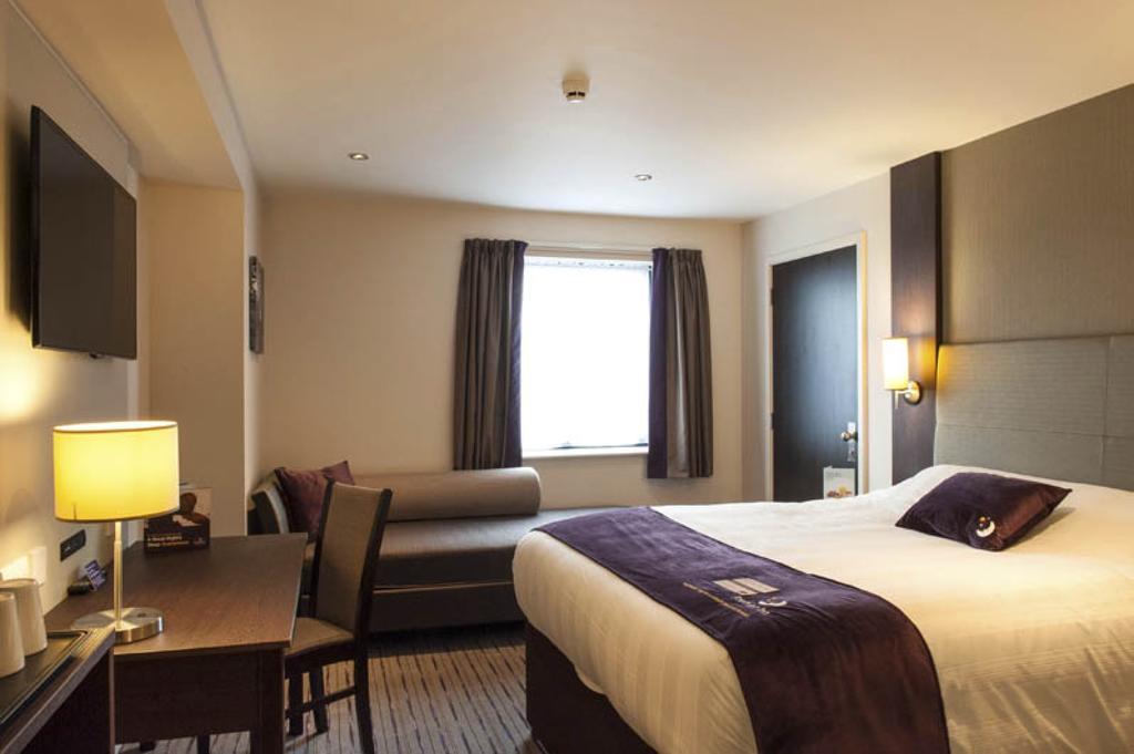 Premier Inn Dundee Centre Екстер'єр фото