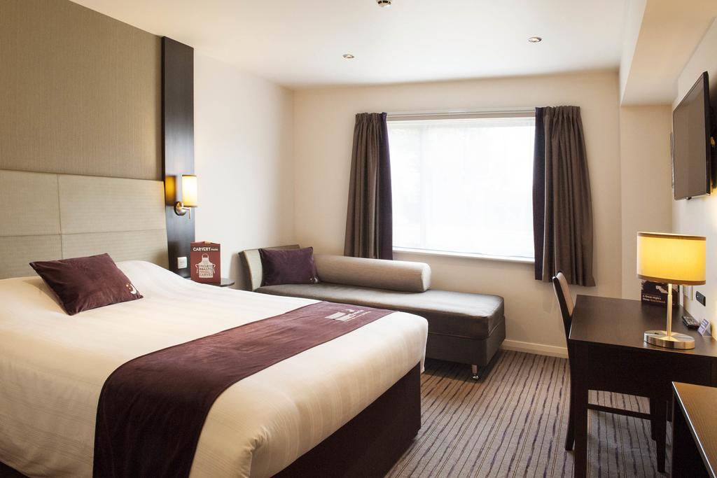 Premier Inn Dundee Centre Екстер'єр фото