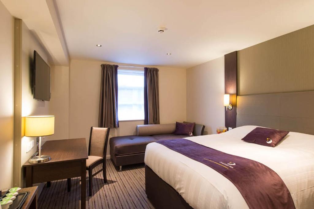 Premier Inn Dundee Centre Екстер'єр фото